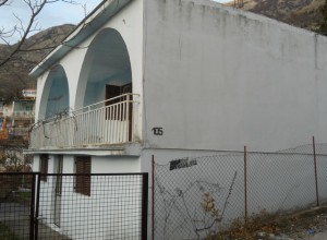 Дом 120м2 под реконструкцию в Сутоморе.