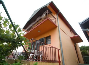 Дом в живописном поселке Ратишевина, Херцег-Нови.