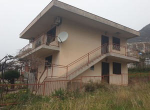 Двухэтажный дом в Сутоморе, Партизанский Путь - 110.000 евро