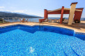 Квартира в комплексе на 1 линии моря со своим пляжем и бассейном. 180 000 евро.