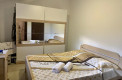 Срочная продажа современной квартиры с тремя спальнями в доме с бассейном в Баре, Поле.
