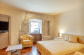 Котор, Доброта — двухквартирный каменный дом на первой линии моря. Цена 1.600.000 евро