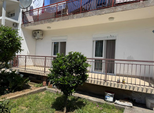 CУТОМОРЕ. КВАРТИРА С УЧАСТКОМ - 155 000 €