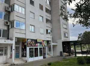 Продаётся квартира с одной спальней в Сутоморе