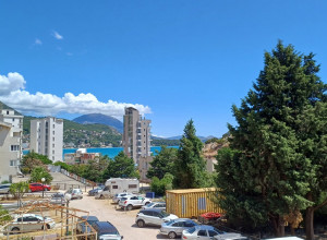 Квартира в Сутоморе с видом на море и крепость