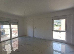 Продаётся квартира-студия в новом жилом комплексе с бассейном