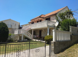 Продаётся легальный дом с видом на Которский залив, Тиват, Черногория