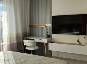 Продаётся квартира-студия в новом современном жилом комплексе с бассейном.