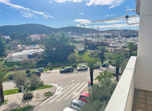 Продажа  квартиры в центре Бара