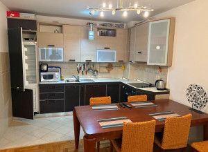 Продается квартира  с 2 спальнями в Баре, рядом с администрацией