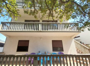 Легальный дом с мебелью в Добра Вода, Печурице.