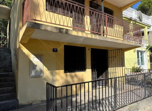 Продаётся дом в зелёном районе Бара с видом на море,105 000 &euro;