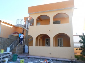 Новый двухэтажный дом в Утехе.