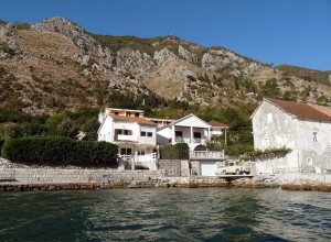 цена дома в черногории на берегу моря