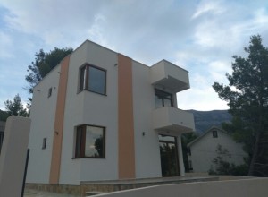 Новый дом в Заградже в 300 метрах от моря