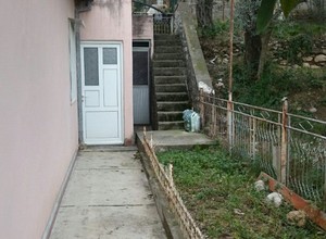 Продается дом в Баре район Белиши с разрешением на строительство