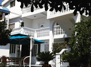 Мини-отель на 6 апартаментов  в городе Бар в 280 м от моря