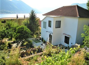 Продается дом в Доброте - стоимость 340'000 евро