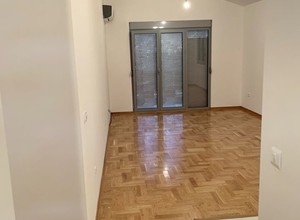 Продается новая квартира с 2 спальнями в Будве (район Розино).