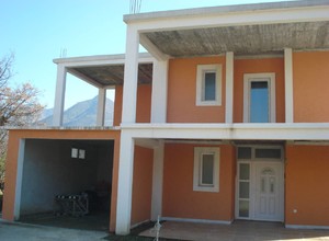 Двухэтажный дом в Шушани - 135 000 евро