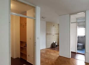 Недорогая квартира в центре Бара - 75.000 евро.
