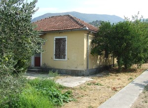 Дом в городе Херцег-Нови, поселок Зеленика - 135.000 евро.