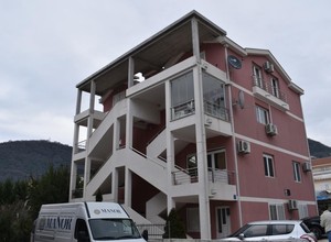 Квартира 117м2 расположена в Донье Ластве, до моря 100м.