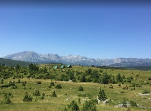 Просторный земельный участок в Жабляке, Борье с потрясающим видом на горы