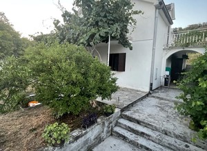 Предлагаетсяк продаже дом в городе Херцег-Нови, район Топла-3.