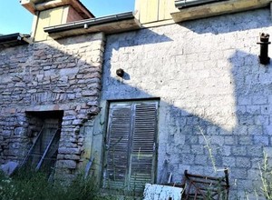 Каменный дом под реконструкцию в Горней Ластве, Тиват